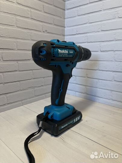 Шуруповерт Makita 18v