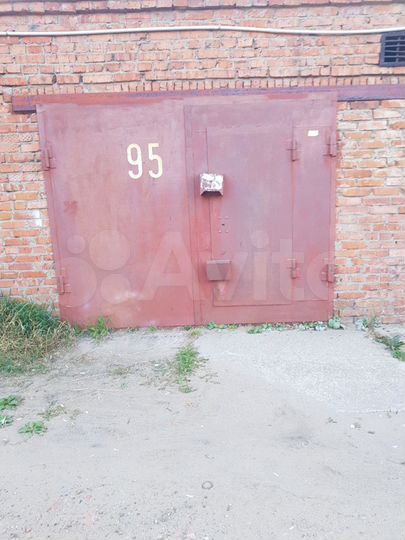 Гараж, > 30 м²