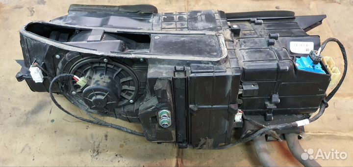 Отопитель / кондиционер в сборе Халла / Halla