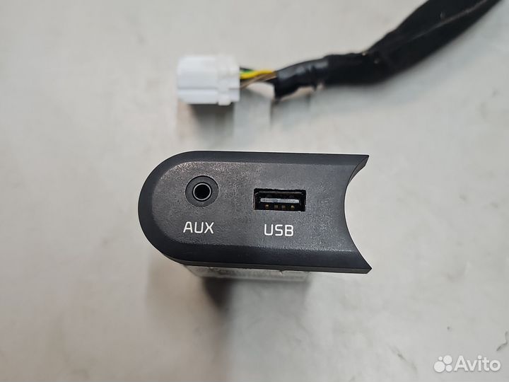 Разъем AUX USB KIA Ceed (JD) 2012-2018