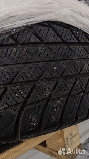 Bridgestone Blizzak LM-001 225/60 R18 104H