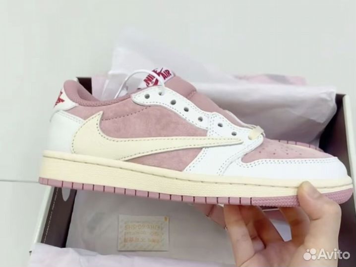 Travis Scott x Air Jordan 1 Low OG 'Shy Pink'