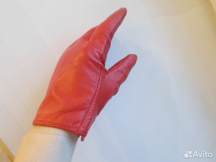 Женские перчатки, разм. 7,5