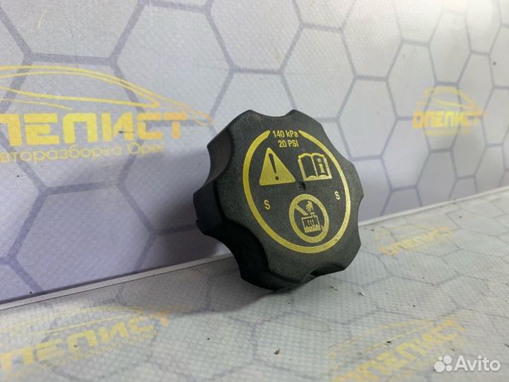 Крышка расширительного бачка Opel Astra J OPC