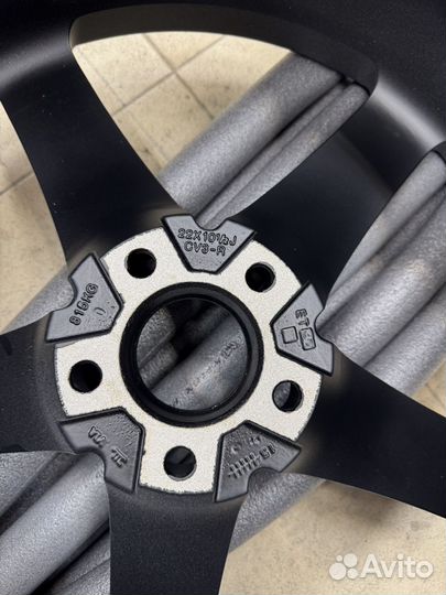 Диски Vossen CV3-R Оригинальные R22