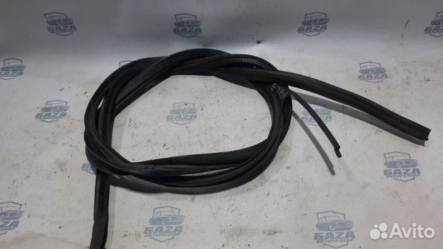 Уплотнитель стекла двери передний левый Bmw