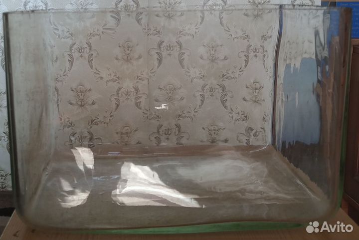 Полностью стеклянный аквариум (сплошной)