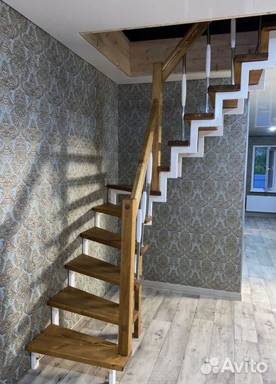 Лестница на металлокаркасе