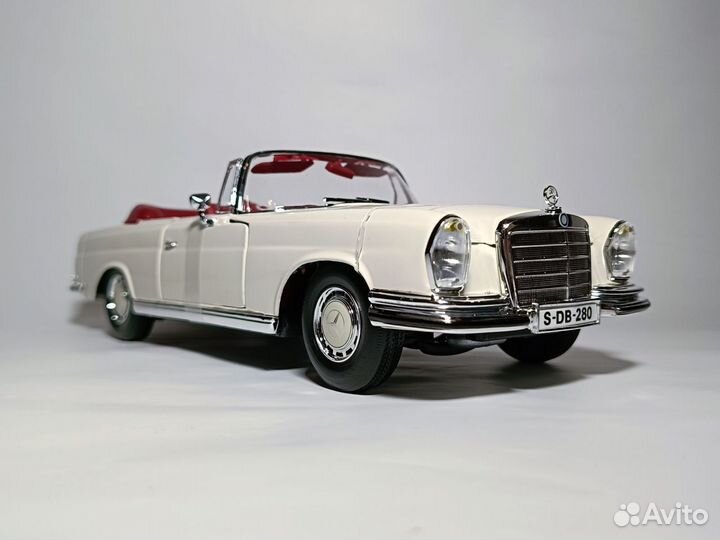 Модель Mercedes-Benz 280SE 1967 Maisto 1:18