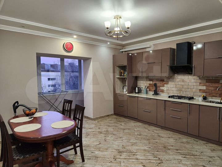 3-к. квартира, 87,5 м², 4/6 эт.