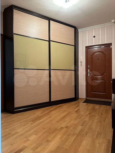 2-к. квартира, 76 м², 3/16 эт.