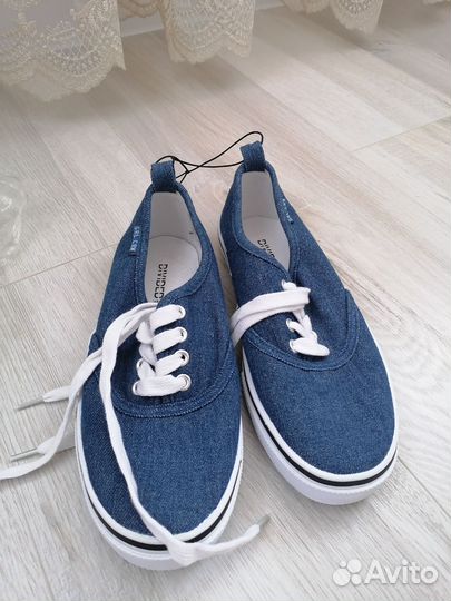 Кеды для девочки новые hm