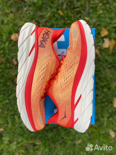 Кроссовки оригинал Hoka One One Clifton 8