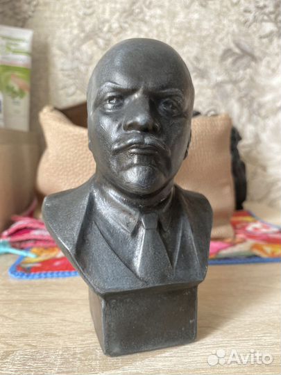 Ленин бюст