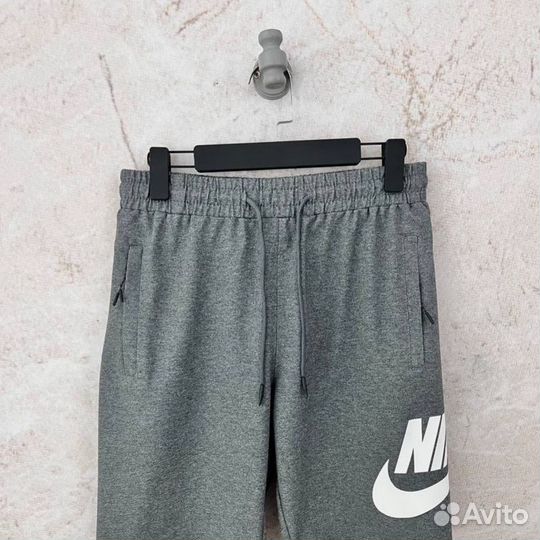 Шорты Nike