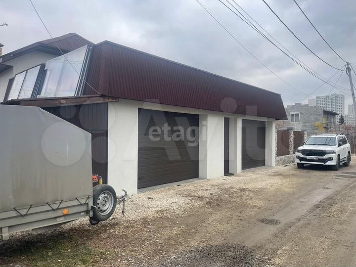 Дом 139,8 м² на участке 7,1 сот.