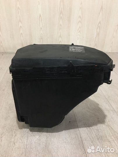 Корпус блока предохранителей Mercedes Benz S500L