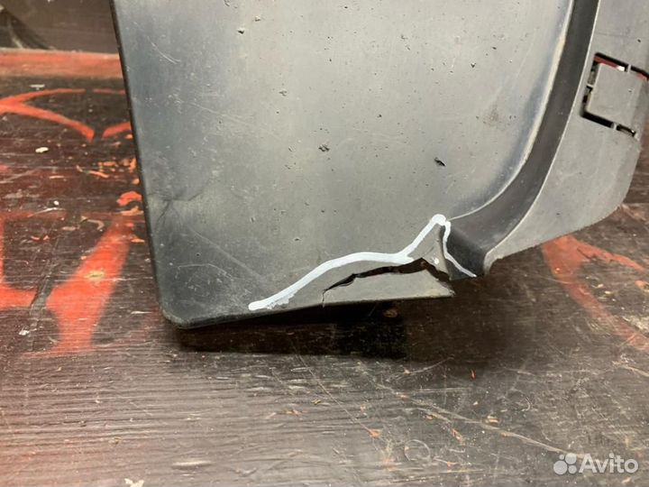 Подкрылок Mazda Mazda3/Mazda3 MPS