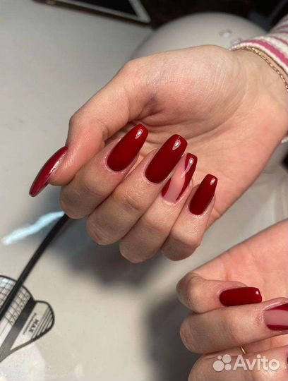 Мастер маникюра и педикюра