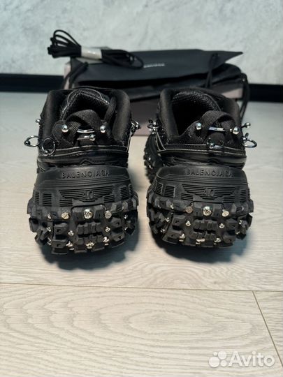 Кроссовки Balenciaga defender piercing