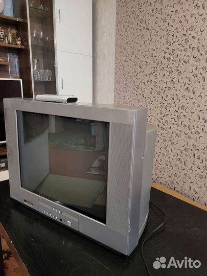 Телевизор samsung