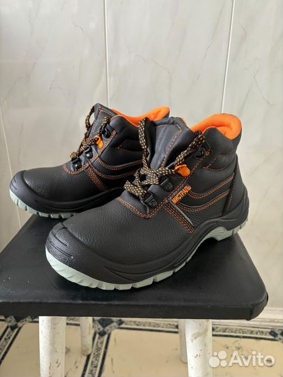 Ботинки мужские 40 размер, новые
