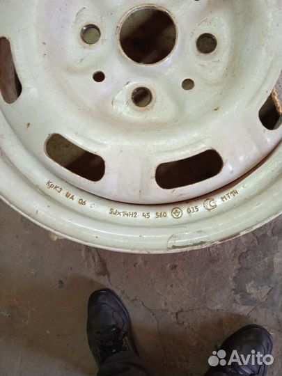 Продаю диски