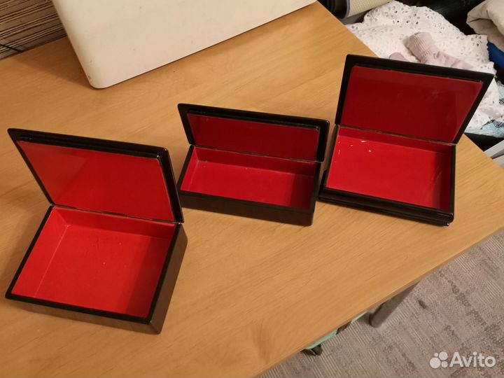 Шкатулка лаковая