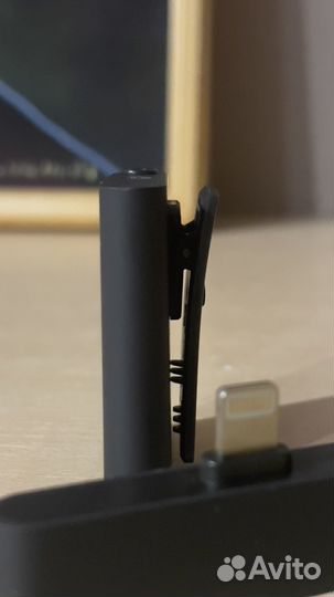 Петличка для iPhone