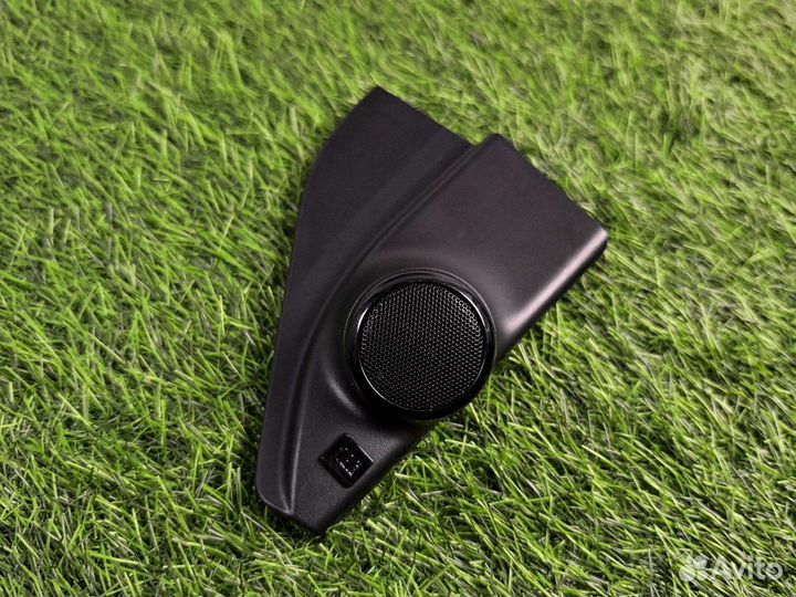 Накладка двери Toyota Hilux AN120 2021