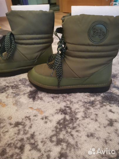 Ботинки угги женские