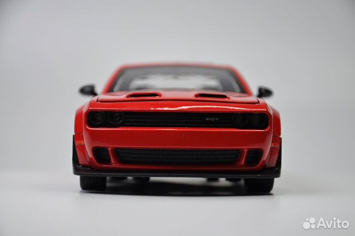 Модель авто Dodge Challenger SRT 1:24 металл