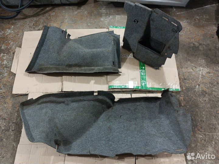 Обшивка багажника BMW E34