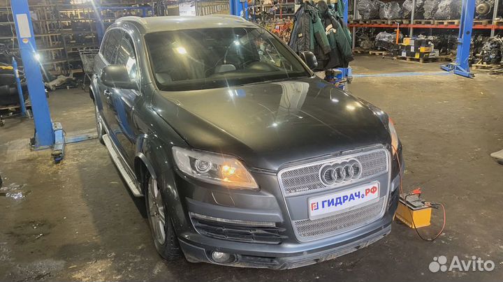 Маховик Audi Q7 (4L) 07C105323H