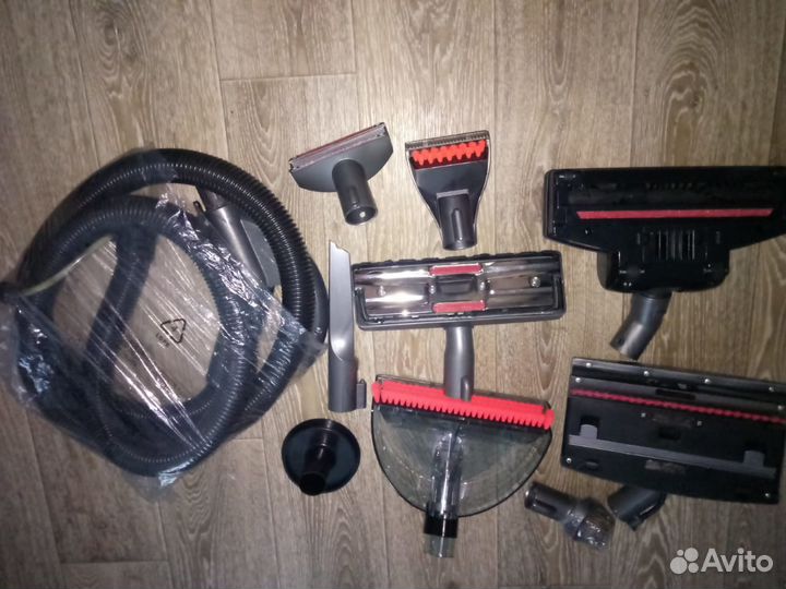 Моющий пылесос Bissell 81N7-J