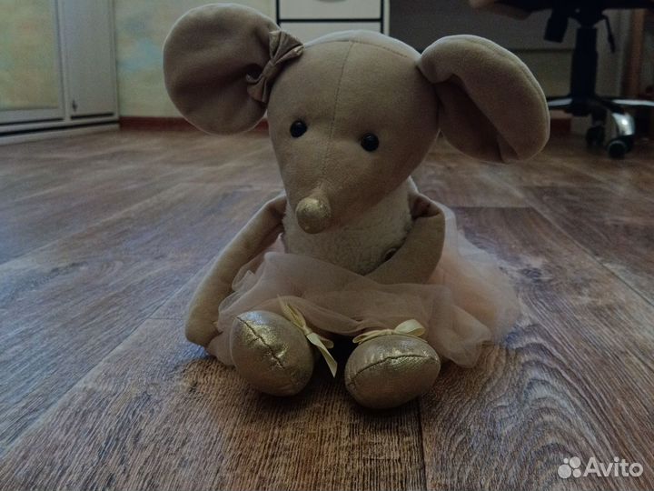 Продам игрушку мышку