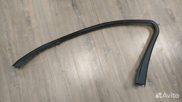 Накладка двери передняя правая Bmw 750Lix F02 N63