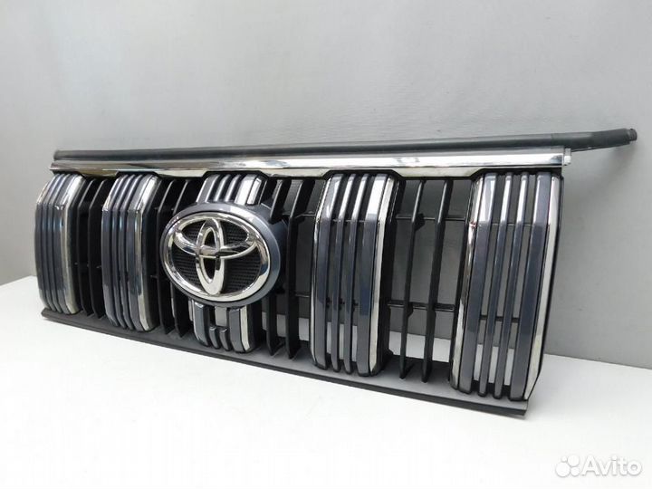 Решетка радиатора Toyota Land Cruiser Prado