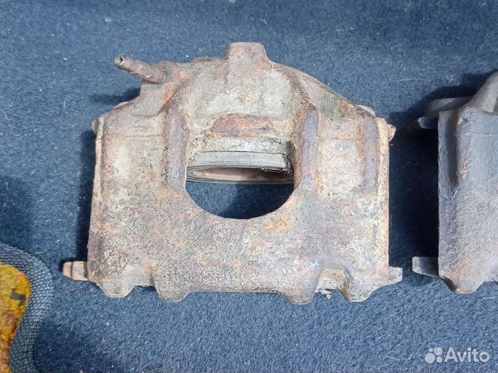 Суппорта гольф 2 передние