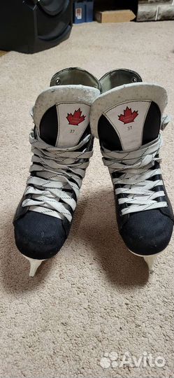 Коньки хоккейные