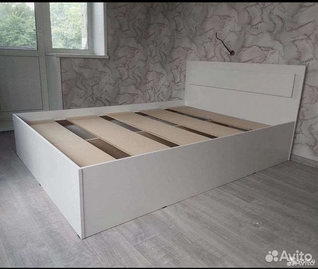 Кровать м с матрацем 1600х2000