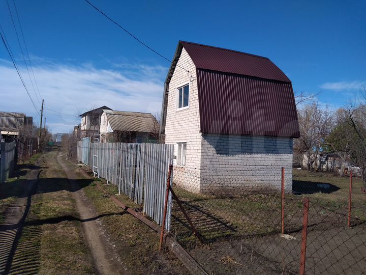Дача 20 м² на участке 4 сот.