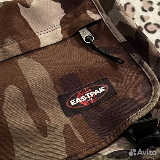 Сумка мессенджер Eastpak