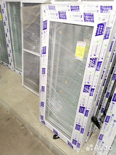 Готовые пластиковые окна 60*120