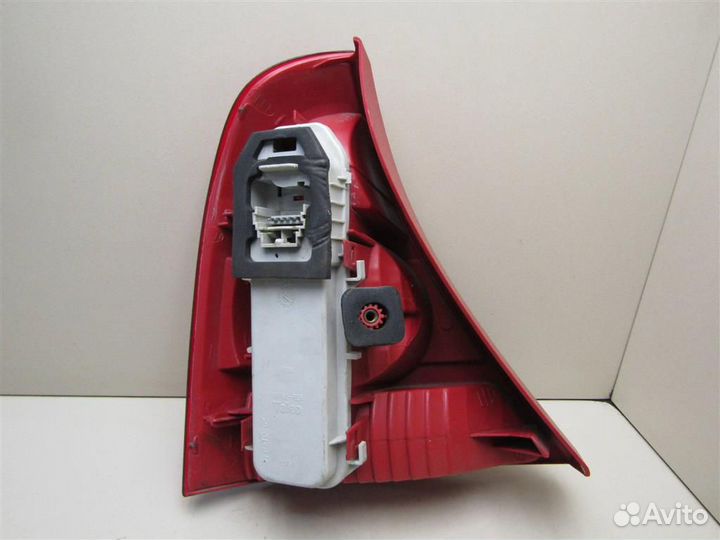 Фонарь задний правый Renault Clio II\Symbol 1998