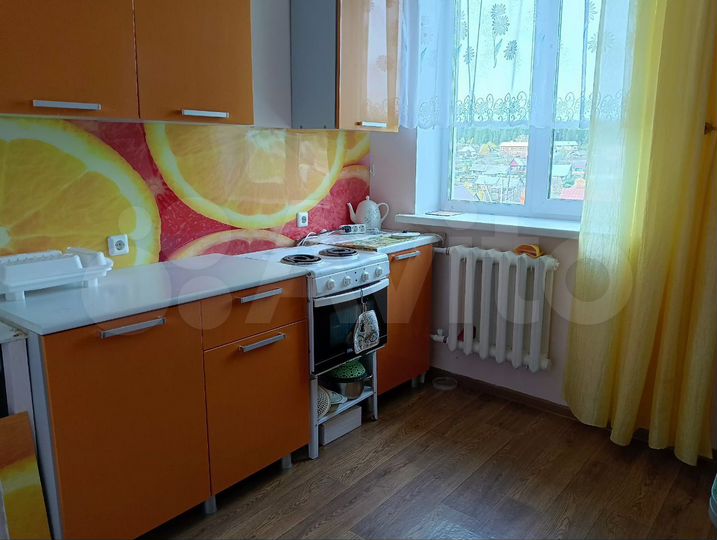 2-к. квартира, 46 м², 3/3 эт.