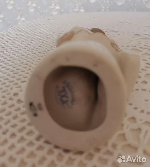 Статуэтка фарфор