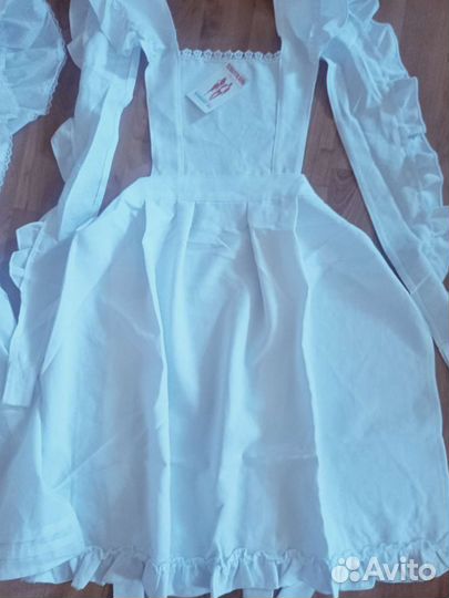 Белый школьный фартук