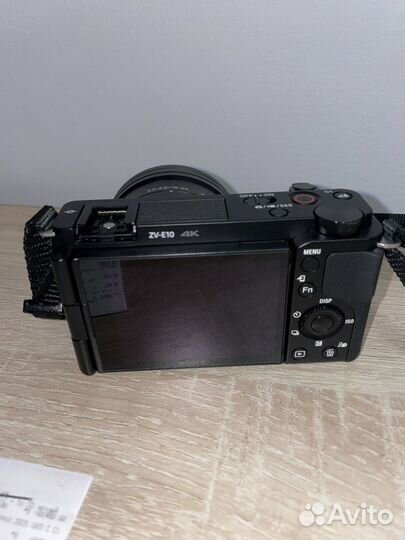 Компактный фотоаппарат Sony ZV-E10