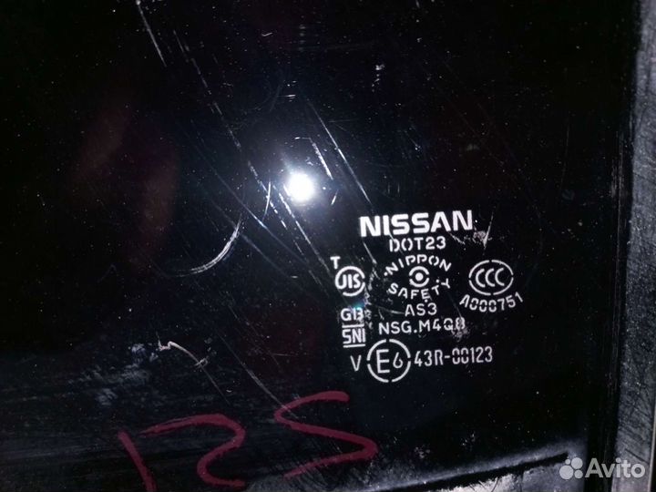 Стекло задней двери Murano z51